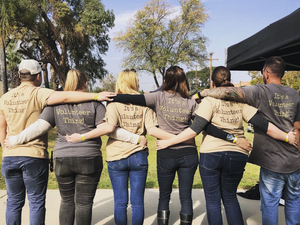 Volunteer shirt photo